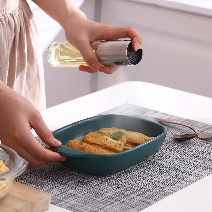 Kitchen Condiment Bottle